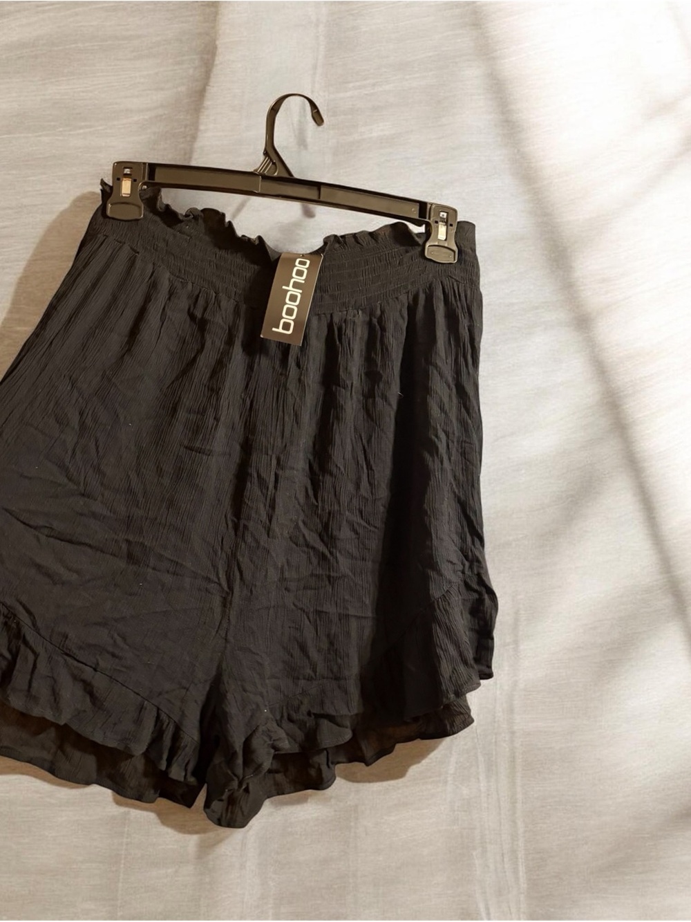 Boohoo Black High-Waist Ruffle Hem Shorts